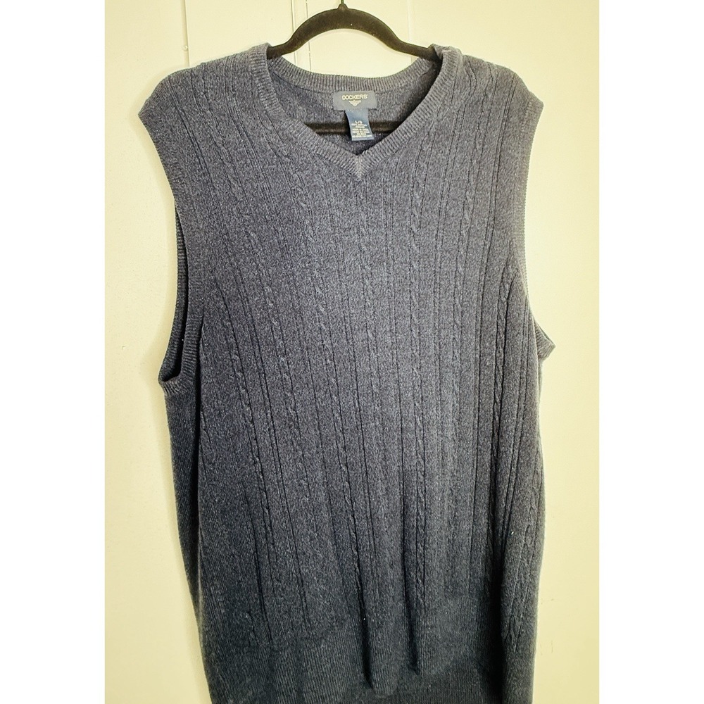 Dockers Men's Sweater Vest L Large  Blue  Pullover V-neck Preppy Cable Knit